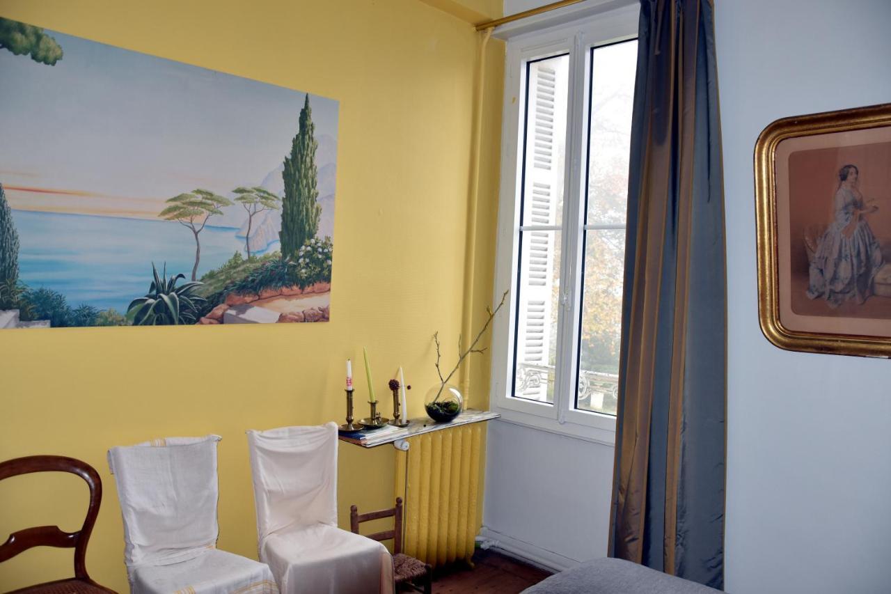 Bed and Breakfast Les Hirondelles Fleac Exterior foto